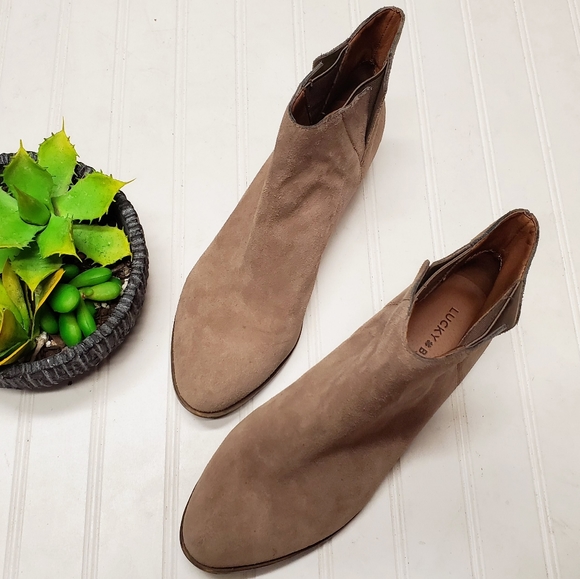 🎉Lucky Brand Taupe Tan Benissa Suede Ankle Boot🎉 - Picture 2 of 8
